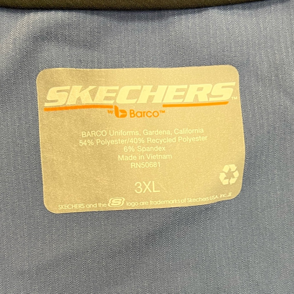 Skechers Scrubs Set 3X Top & 2X Pants - Picture 7 of 8